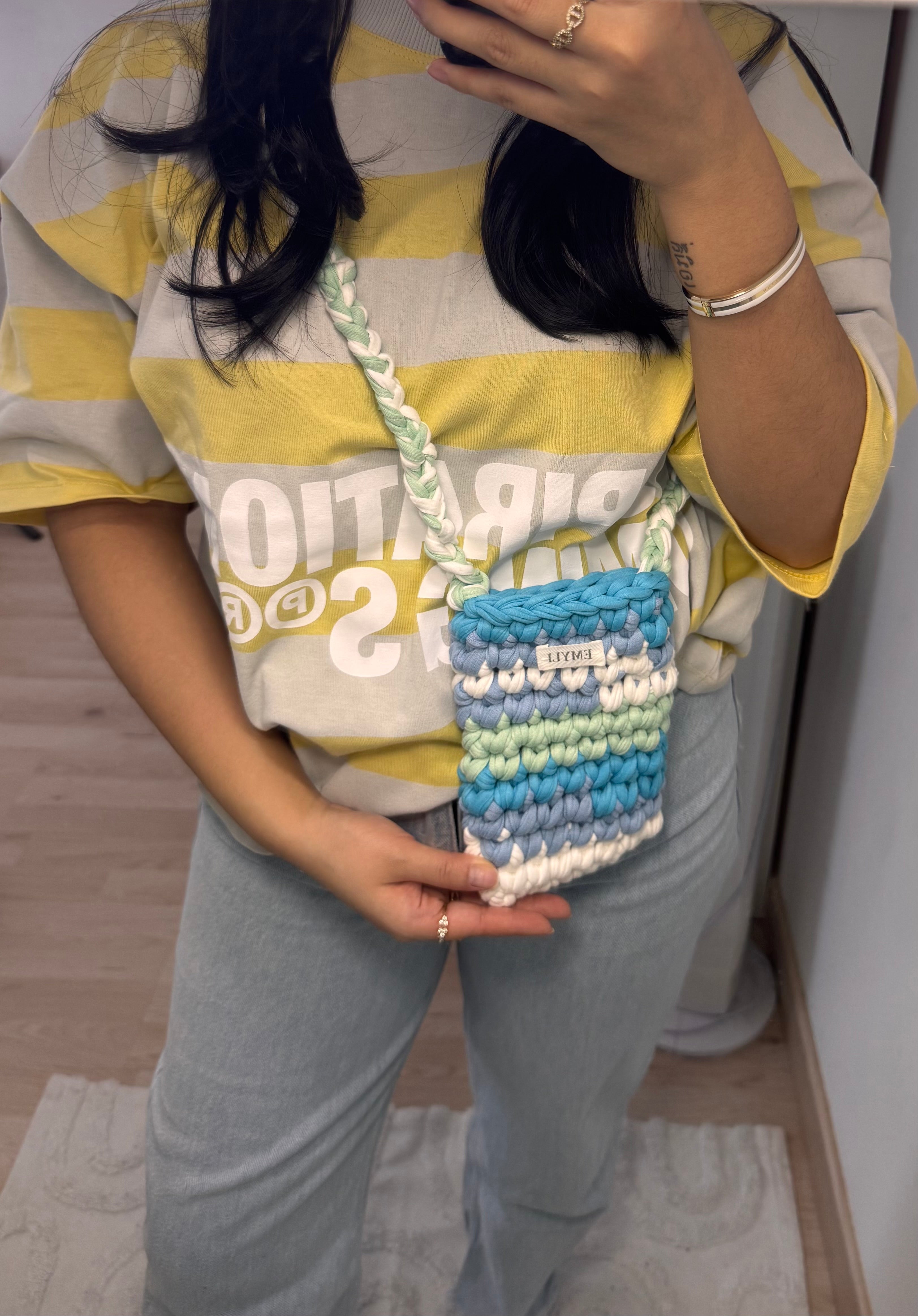 Ava